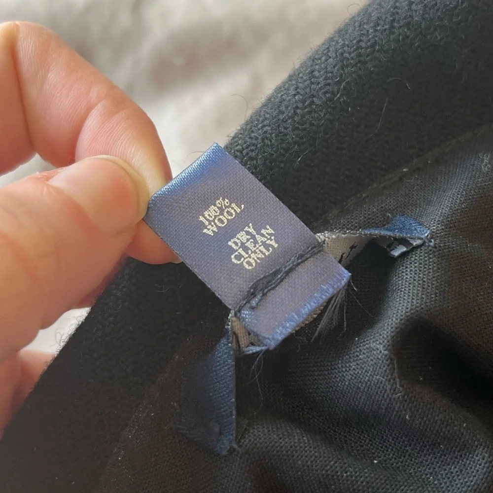 Authentic Burberry Wool Bucket Hat Black White Purple Cozy Warm Classic Pattern - Picture 6 of 7